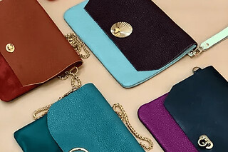 Atelier de maroquinerie pochette à Paris 14ème