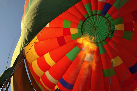 Un vol en montgolfière et un apéritif pour deux - Ptiote vadrouille - Lapalisse (71)