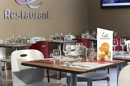 Hôtel Restaurant Campanile Morangis