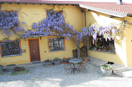 Cascina La Maddalena Bed & Wine