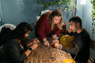 Atelier création de créoles en laiton ou argent à Paris 9e - Atelier créoles en argent