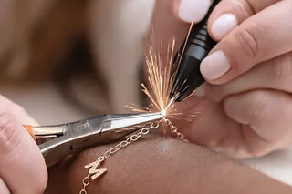 Atelier bijoux permanents à Paris 4ème - Gamme Prestige - Bague en argent massif