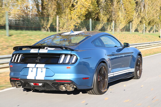Découverte Ford Mustang Shelby GT500 (6 tours) sur le Circuit des Ecuyers (02)