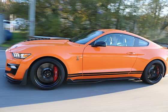 Découverte Ford Mustang Shelby GT500 (6 tours) sur le Circuit des Ecuyers (02)