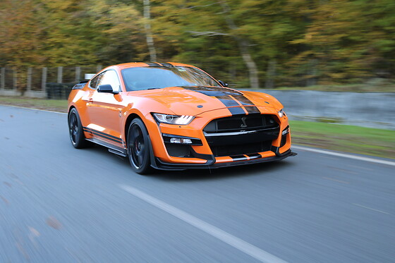 Découverte Ford Mustang Shelby GT500 (6 tours) sur le Circuit des Ecuyers (02)
