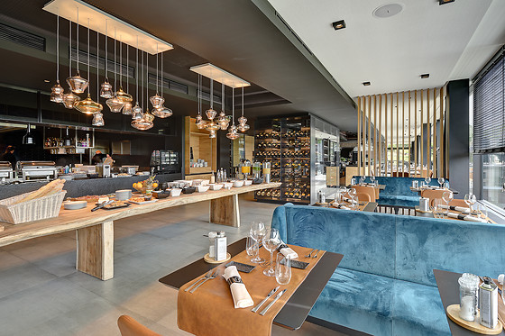 R hotel experiences - photo 1