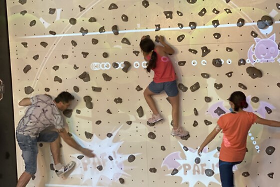 Une partie d'escape game apéro en groupe - Fun sport factory - Saint-Germain-du-Puy (18)