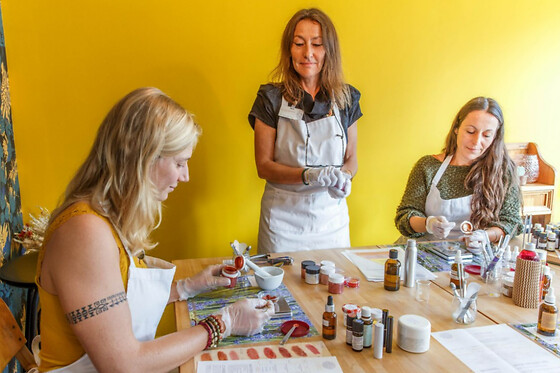 Atelier création de rouge à lèvres à Nantes (44)