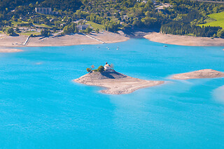 Vol en Montgolfière au lac de Serre-Ponçon (05)