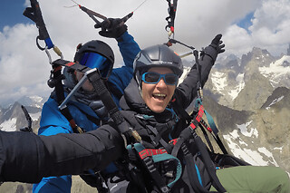 Vol d'été en Parapente à Serre Chevalier (05)