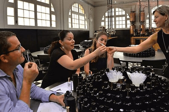 Atelier Classique création de parfum à Grasse Bastide (06)