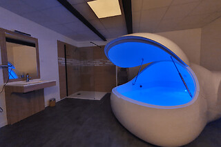 Flottaison en isolation sensorielle à Tours (37) - Flottaison solo