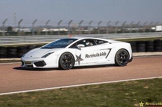 Stage Pilotage Enfant en Lamborghini en Vendée (85) - Lamborghini - 5 Tours