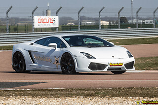 Stage Pilotage Enfant en Lamborghini en Vendée (85) - Lamborghini - 5 Tours