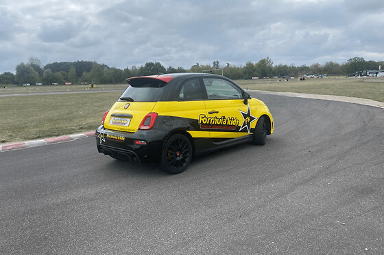 Stage de Pilotage Enfant en Fiat 500 à Trappes (78) - Fiat Abarth 500 Competizione - 2 Tours