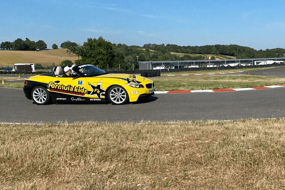 Stage de Pilotage Enfant en BMW M2 en Vendée (85) - BMW M2 circuit de Fontenay-le-Comte - 10 Tours