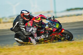 Un baptême en passager de moto hypersport pour 2 - 2Ride Baptême - Fontenay-le-Comte (85)