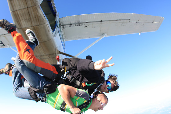 Baptême de saut en parachute - Fly attitude - Vimory (45)