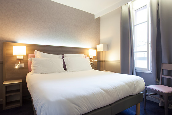 Hôtel Poussin - photo 1