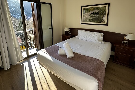 APARTAMENTOS SOLANA, HOTEL TAULL & ROMANIC - photo 14