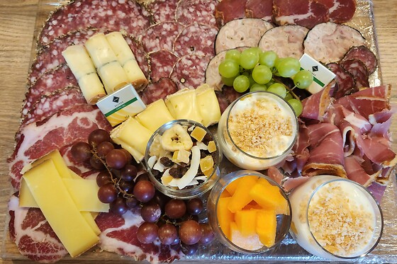 Séjour gourmand pour deux en roulotte au Cocon d'amour à Saint-Jean-d'Elle (50)