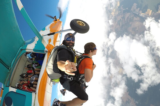 Saut en parachute en tandem - Parachutisme 71 - La Loyère (71)