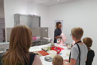 Cours de cuisine à Kristy aux FOURNEAUX à l'Arbresle (69)