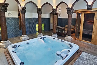 Accès au spa avec bain à remous, sauna et hammam en duo au Domaine de Neuville à Sainte-Gemme (51)