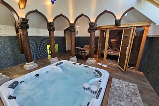 Accès au spa avec bain à remous, sauna et hammam en duo au Domaine de Neuville à Sainte-Gemme (51)