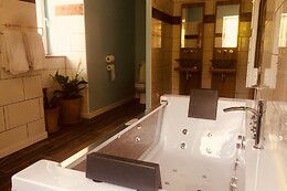 Le Moulin A