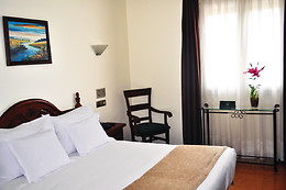 HOTEL HEREDERO
