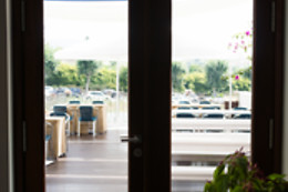 FEIRA HOSTEL & SUITES