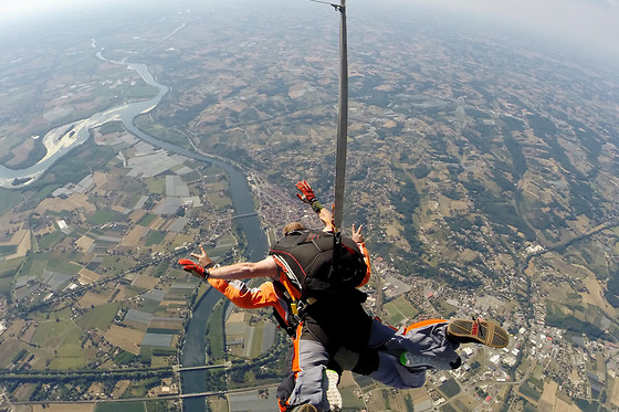 Saut en parachute - Parachutisme Occitan - Lorp-Sentaraille (09)
