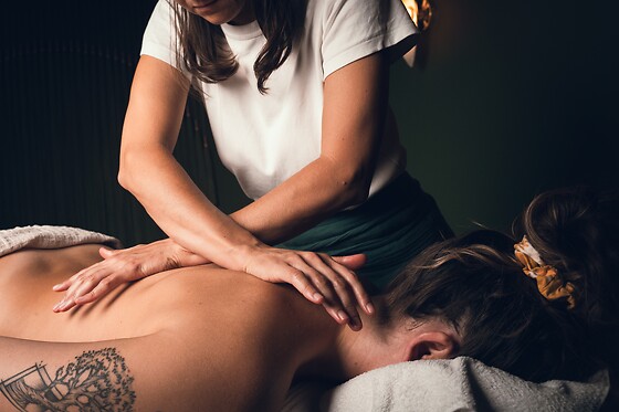 Un massage du visage au choix chez Elsa Orus à Annecy (74)