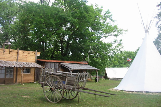 Nuit en tipi pour 4 au West Wood Ranch à Condat-sur-Trincou (24)