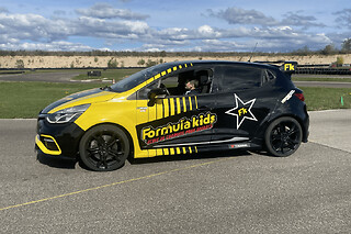Stage Pilotage Enfant en Clio IV RS en Vendée (85) - Clio IV RS - 10 Tours