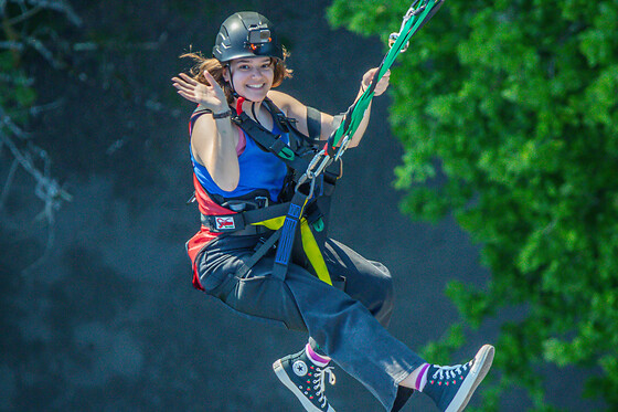 Saut pendulaire sur corde au Viaduc de la Souleuvre (14) - Saut solo