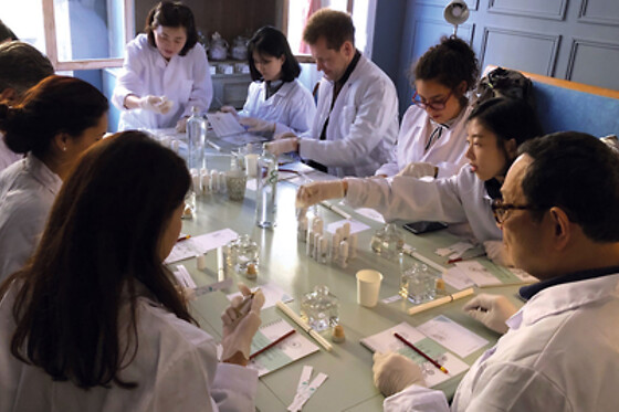 Atelier de création d'eau de parfum pour 2 - Rose et Marius - Aix-en-Provence (13)