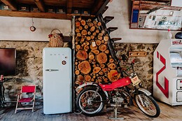 LA CASITA DEL ALBINO & LARCADE