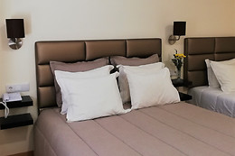 HOTEL PENINSULAR - AMARES