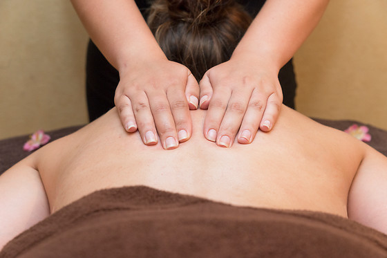 Un massage du corps sur mesure chez Monika Taalba à Noisy-le-Sec (93)