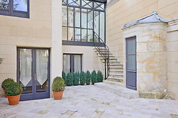 Villa Victor Louis